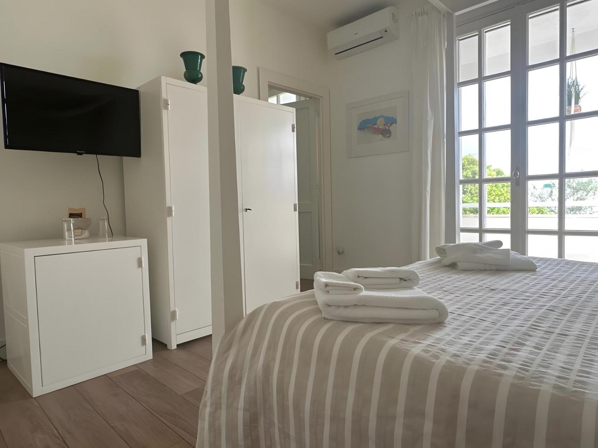 Villa Teresa Maria ปอร์โตเชซาเรโอ ภายนอก รูปภาพ